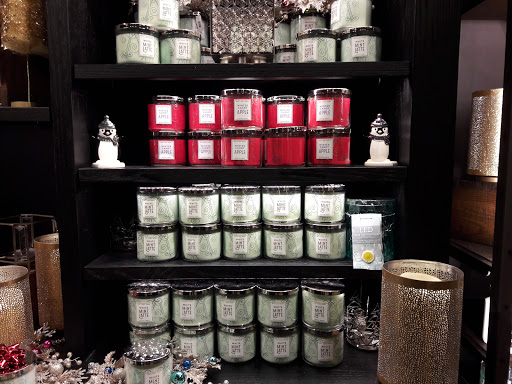 Beauty Supply Store «Bath & Body Works», reviews and photos, 1550 24th Ave NW, Norman, OK 73069, USA