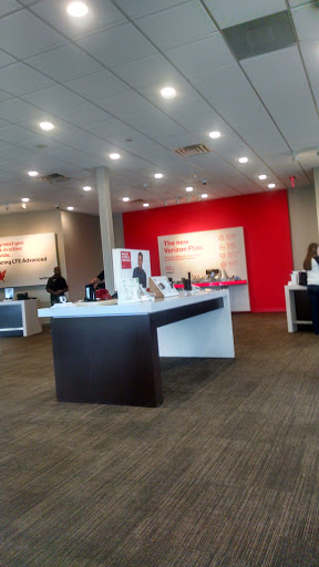 Cell Phone Store «Verizon», reviews and photos, 8363 Agora Pkwy, Selma, TX 78154, USA