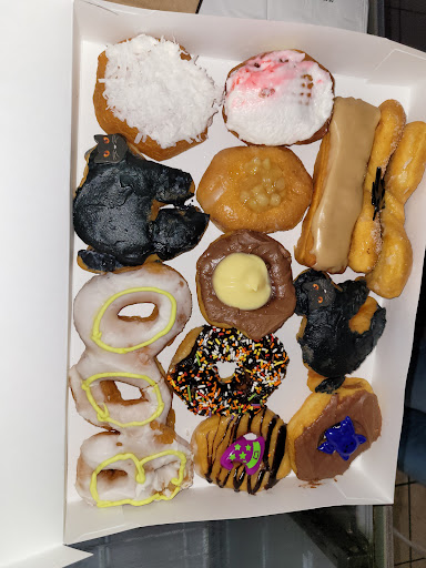 Dessert Shop «Honey Creme Donut Shop», reviews and photos, 514 Vincennes St, New Albany, IN 47150, USA