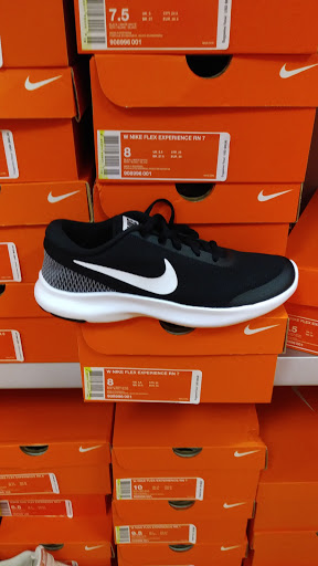 Shoe Store «Shoe Carnival», reviews and photos, 2945 Scottsville Rd, Bowling Green, KY 42104, USA