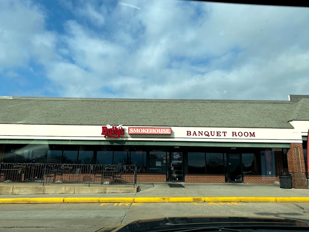 Bully's Smokehouse 62236