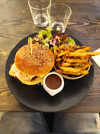 Hamburger du Restaurant Merry&Pippin à Le Puy-en-Velay - n°5