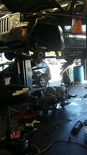 Auto Parts Store «Pep Boys Auto Parts & Service», reviews and photos, 3169 Northlake Blvd, Palm Beach Gardens, FL 33403, USA