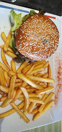 Hamburger du Restaurant français Le Tonneau à Bourg-Saint-Maurice - n°4