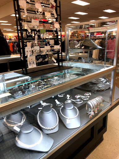 Department Store «T.J. Maxx», reviews and photos, 99 Gateway Dr, Mechanicsburg, PA 17055, USA