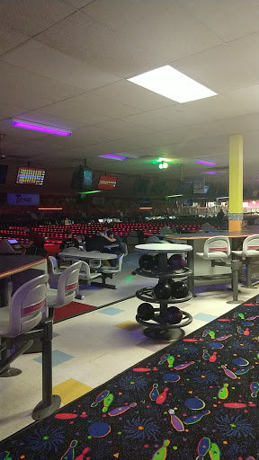 Bowling Alley «30 Strikes Bowling Center», reviews and photos, 501 S White Horse Pike, Stratford, NJ 08084, USA