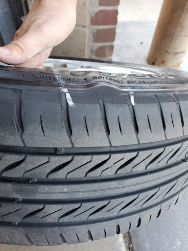 Tire Shop «Discount Tire Store - Littleton, CO», reviews and photos, 2307 W Belleview Ave, Littleton, CO 80120, USA