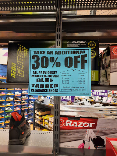 Sporting Goods Store «Big 5 Sporting Goods - Lodi», reviews and photos, 2411 W Kettleman Ln, Lodi, CA 95242, USA