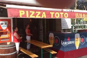 Pizza Toto image