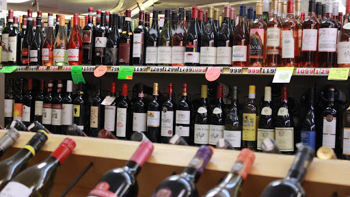 Liquor Store «Greenway Liquors», reviews and photos, 105 W Grant St, Minneapolis, MN 55403, USA