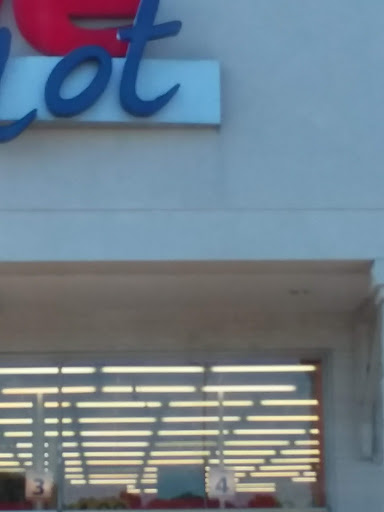 Shopping Mall «Circle Plaza Shopping Center», reviews and photos, 425-527 E Belt Blvd, Richmond, VA 23224, USA