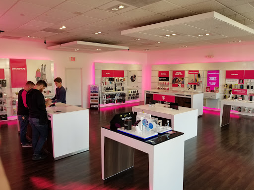 Shopping Mall «Signal Hills Shopping Center», reviews and photos, 1225 S Robert St, West St Paul, MN 55118, USA