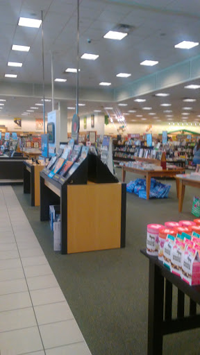 Book Store «Barnes & Noble Booksellers Hillside Village», reviews and photos, 305 Farm to Market Road 1382 #520, Cedar Hill, TX 75104, USA