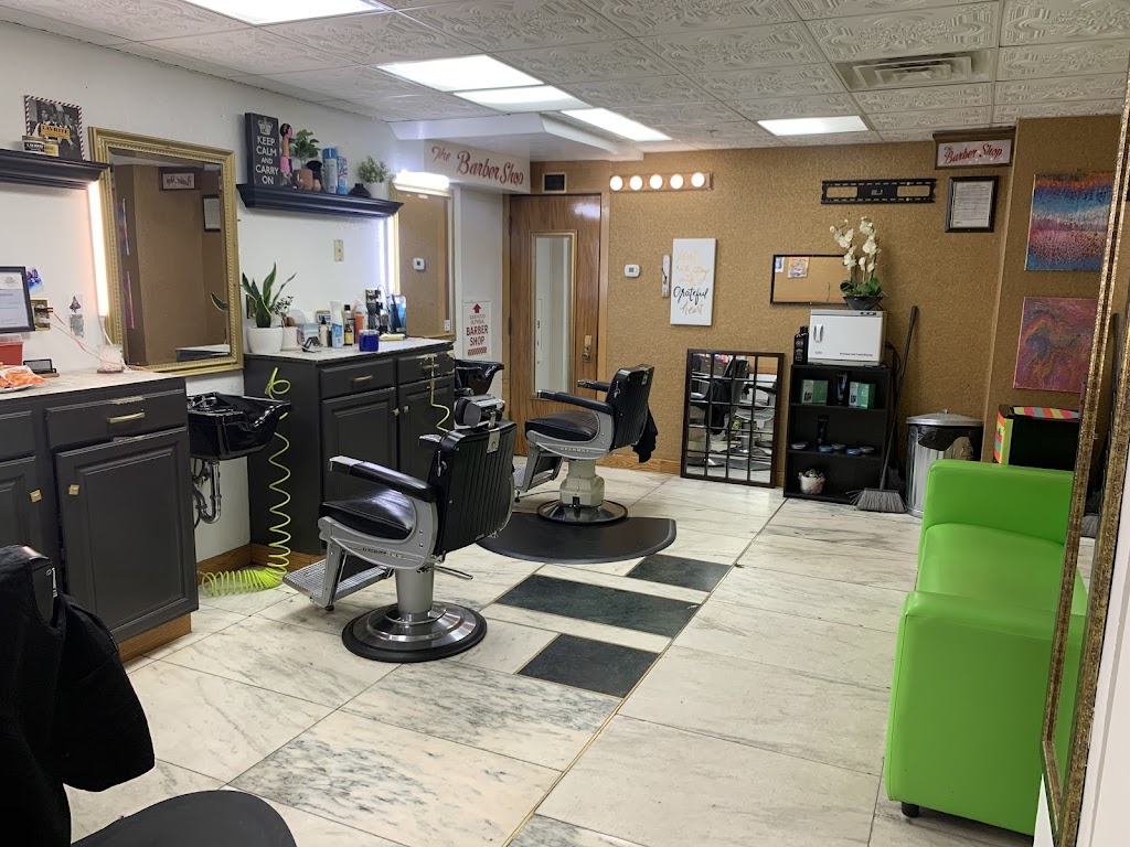 Skywalk Barbershop 50309