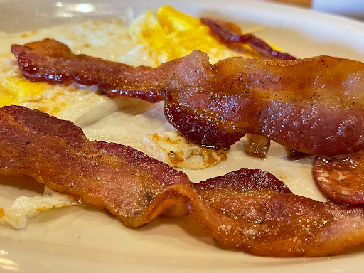 American Restaurant «Cracker Barrel Old Country Store», reviews and photos, 5580 Windward Pkwy, Alpharetta, GA 30004, USA