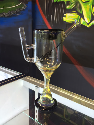 Tobacco Shop «Atlantic Smoke Shop», reviews and photos, 375 Atlantic Ave #104, Long Beach, CA 90802, USA