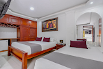 Hotel 999