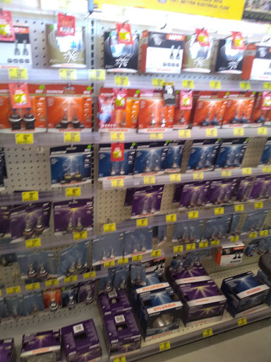 Auto Parts Store «Advance Auto Parts», reviews and photos, 801 Indian Boundary Rd, Chesterton, IN 46304, USA