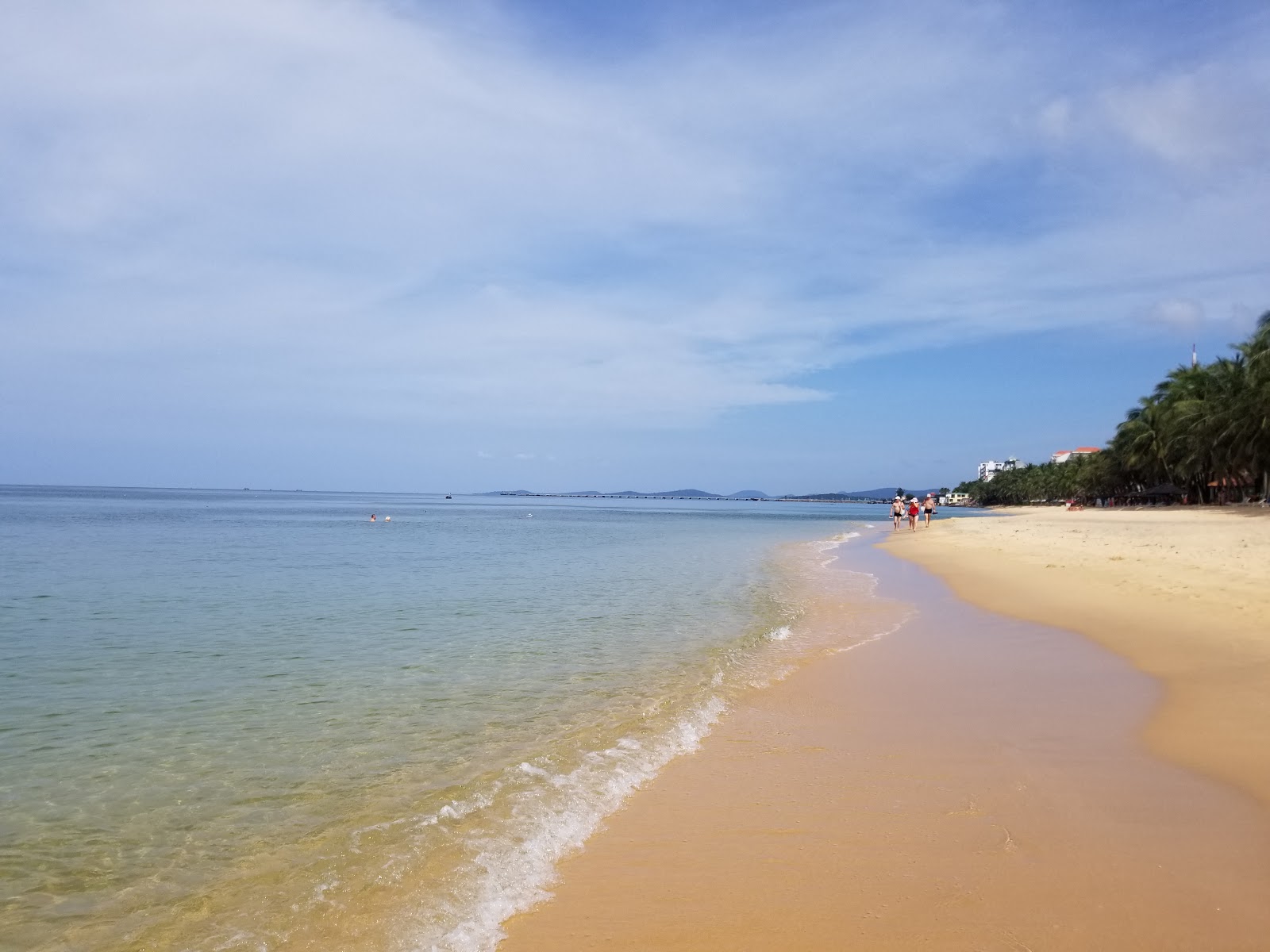 Phu Quoc 7 beach'in fotoğrafı ve yerleşim