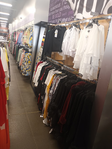 Clothing Store «K&G Fashion Superstore», reviews and photos, 3393 Steelyard Dr, Cleveland, OH 44109, USA