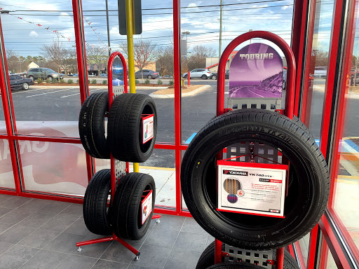 Tire Shop «Discount Tire Store - Brentwood, TN», reviews and photos, 7135 Bakers Bridge Ave, Brentwood, TN 37027, USA