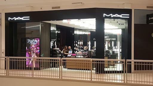 Cosmetics Store «MAC Cosmetics», reviews and photos, 294 West Market, Bloomington, MN 55425, USA