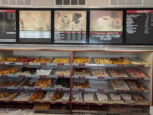Donut Shop «County Donuts», reviews and photos, 1218 S Roselle Rd, Schaumburg, IL 60193, USA