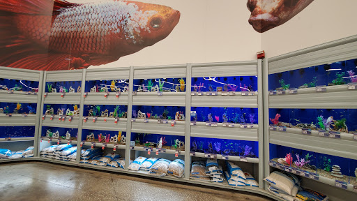 Pet Supply Store «PetSmart», reviews and photos, 8219 S John Young Pkwy, Orlando, FL 32819, USA