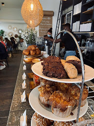 Photo n°179 de Marcelle - Rue de Grenelle à Paris ()
