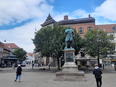 Statue Af Niels Ebbesen