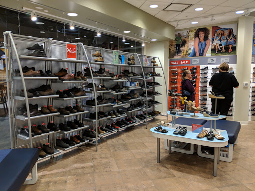 Shoe Store «The Walking Company - Pioneer Place», reviews and photos, 700 SW 5th Ave Suite 1150, Portland, OR 97204, USA