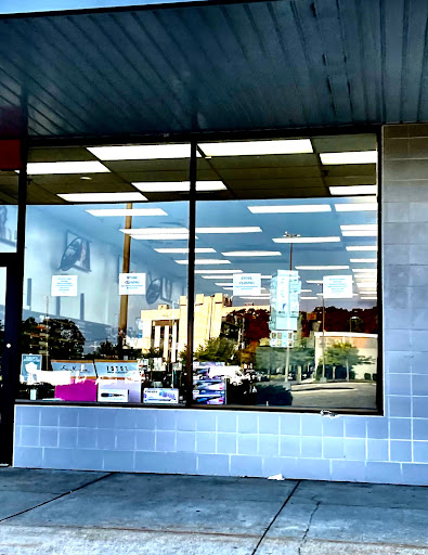 Sally Beauty, 2320 N Ocean Ave, Farmingville, NY 11738, USA, 