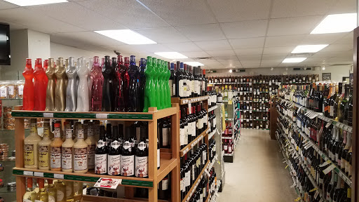 Wine Store «Madden Beverage», reviews and photos, 335 North St, Saco, ME 04072, USA