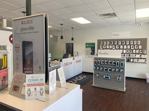 Mobile Phone Repair Shop «CPR Cell Phone Repair Wilmington», reviews and photos, 4401 Oleander Dr Suite F, Wilmington, NC 28403, USA