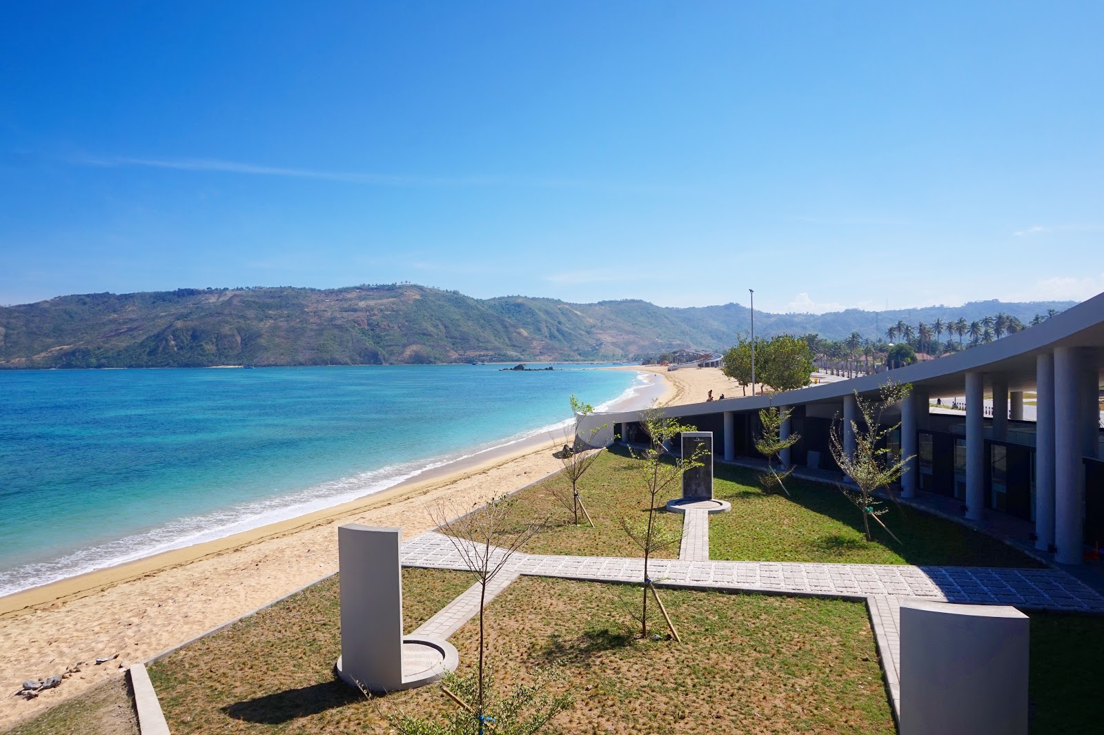 Kuta Mandalika Beach'in fotoğrafı imkanlar alanı
