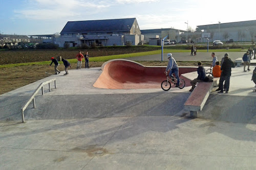 attractions Skatepark de Beaumont-en-Véron Beaumont-en-Véron