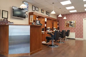 Roches Barbershop & Shaving Saloon image