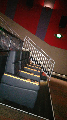 Movie Theater «Regal Cinemas Alderwood 7 & RPX», reviews and photos, 3501 184th St SW, Lynnwood, WA 98037, USA