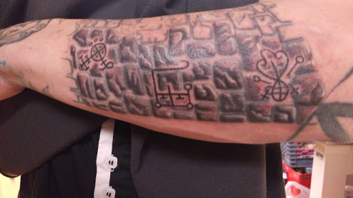 Tattoo Shop «Excalibur Tattoo & Design», reviews and photos, 406 Howe Ave, Shelton, CT 06484, USA