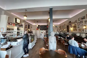 Fellini Cafe Vinoteca image