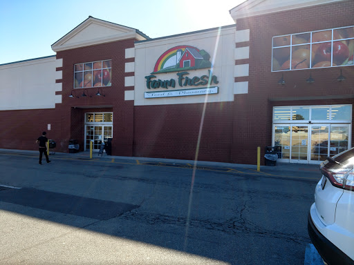 Farm Fresh, 7254 George Washington Memorial Hwy, Hayes, VA 23072, USA, 