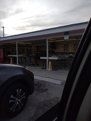 Laundromat «Flamingo Laundry Center Inc», reviews and photos, 4226 20th St, Vero Beach, FL 32960, USA