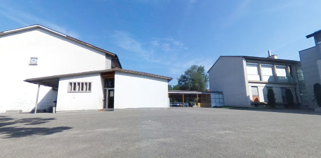 School In Brit - Val-de-Travers NE