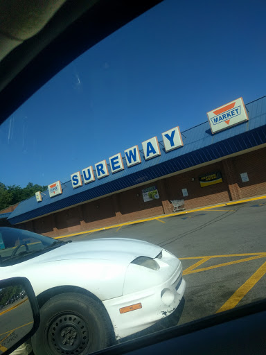 Supermarket «Sureway Supermarkets», reviews and photos, 1126 S Green St, Henderson, KY 42420, USA