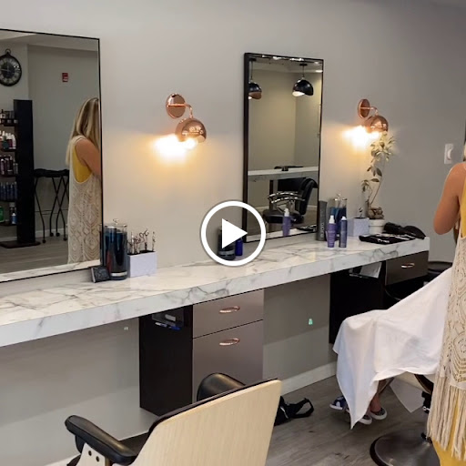 Beauty Salon «Mint Salon», reviews and photos, 827 S State St, Lockport, IL 60441, USA