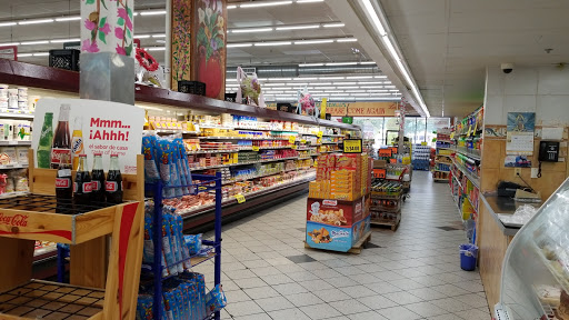 Grocery Store «Supermercado La Chiquita», reviews and photos, 133 W Roosevelt Rd, West Chicago, IL 60185, USA