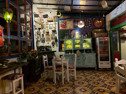La Petaka Cafe Antique
