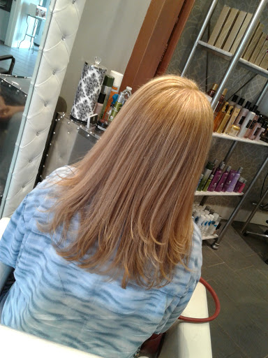 Beauty Salon «Blo Hair Studio», reviews and photos, 517 River Dr, Garfield, NJ 07026, USA