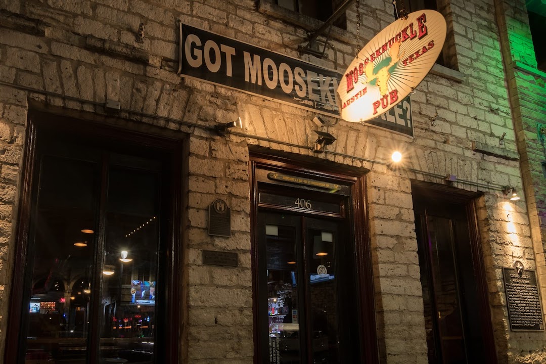 Mooseknuckle Pub