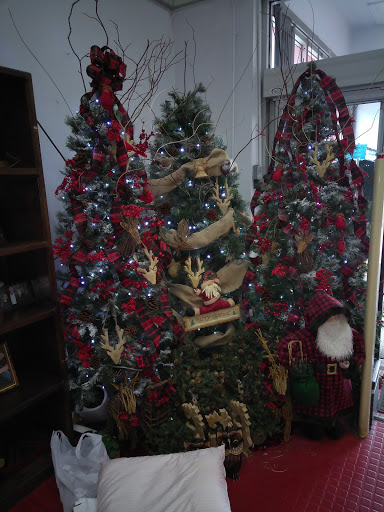 Thrift Store «Lovelady Thrift Store», reviews and photos, 7720 Ludington Ln, Irondale, AL 35210, USA